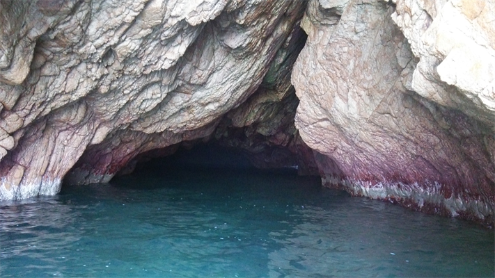 浦富海岸　カヤック　洞窟